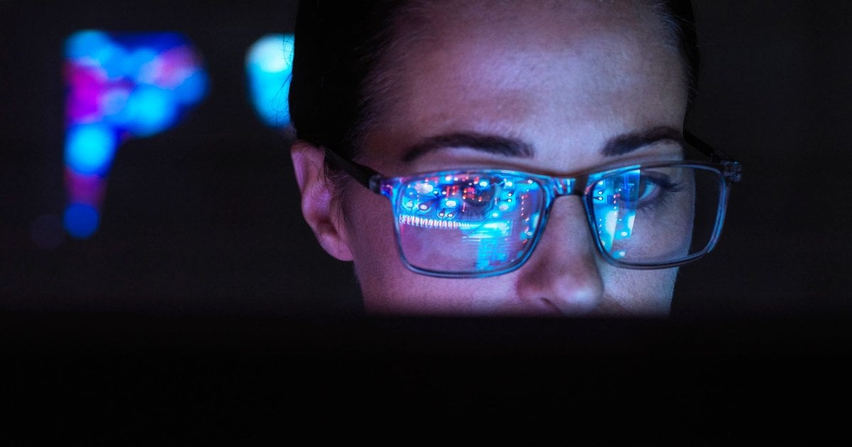 WEF: Banks Face Money Laundering Crisis Amid Instability